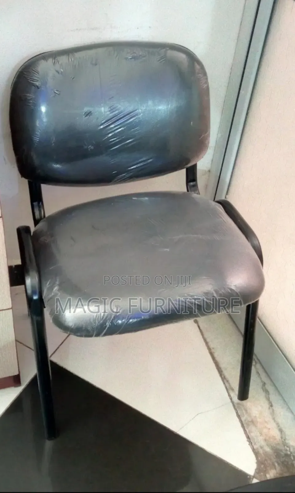 Gust Chair With Out Arm