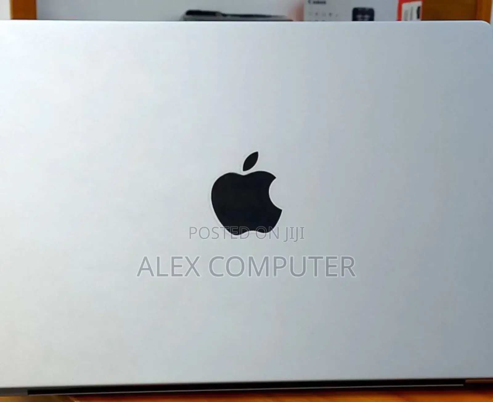 New Laptop Apple MacBook Pro M1 16GB Apple M1 Pro SSD 1T