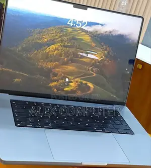 New Laptop Apple MacBook Pro M1 16GB Apple M1 Pro SSD 1T