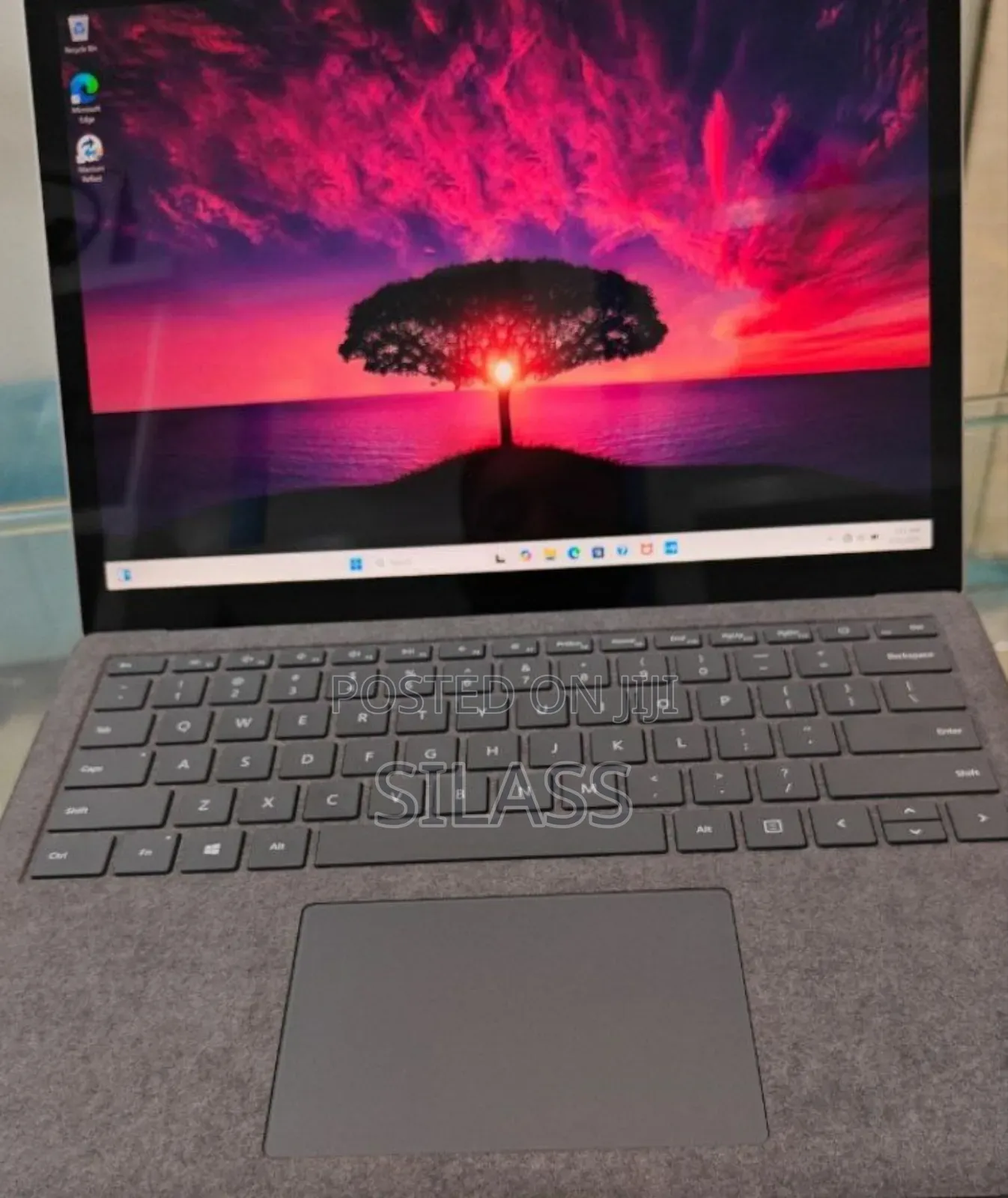 New Laptop Microsoft Surface 16GB Intel Core I7 SSD 512GB