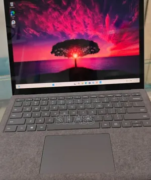 Photo - New Laptop Microsoft Surface 16GB Intel Core I7 SSD 512GB
