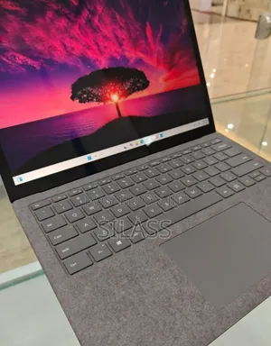 New Laptop Microsoft Surface 16GB Intel Core I7 SSD 512GB