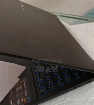 New Laptop Asus VivoBook 15 X505BA 16GB Intel Core I9 SSD 1T