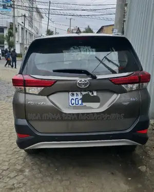 Toyota Rush 2022 Gray