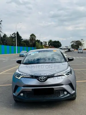 Photo - Toyota C-HR 2020 Silver