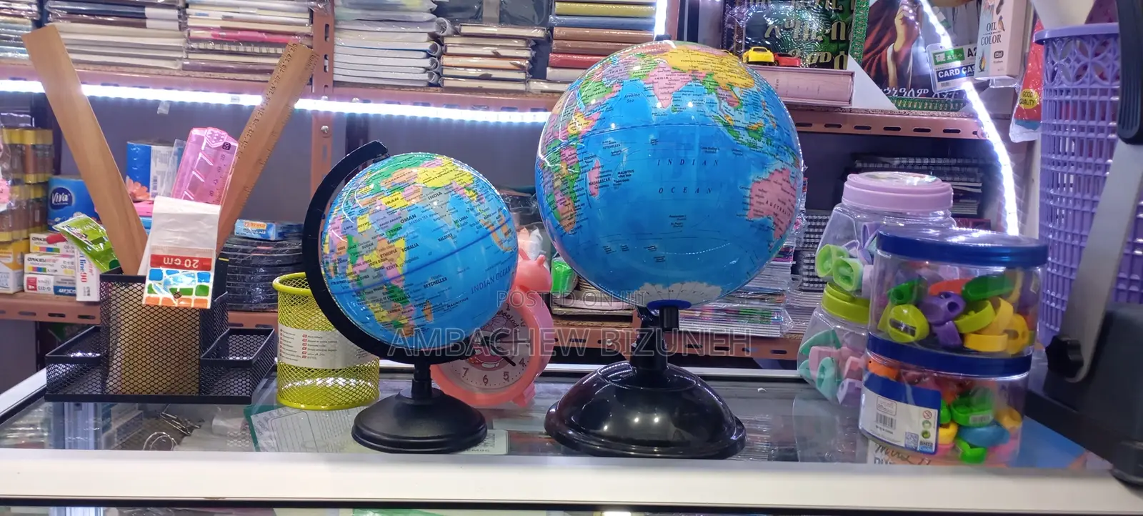 Globe 360° Rotating Interactive Globe