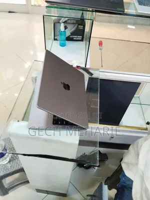 New Laptop Apple MacBook Pro M1 16GB Apple M1 Pro SSD 1T