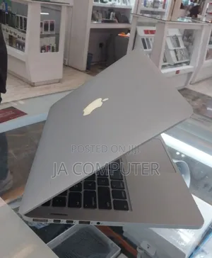 New Laptop Apple MacBook Pro 2015 16GB Intel Core I5 SSD 512GB