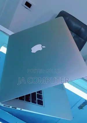 New Laptop Apple MacBook Air 2014 8GB Intel Core I5 SSD 128GB