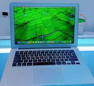 New Laptop Apple MacBook 2014 4GB Intel Core I5 SSD 128GB