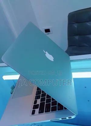 New Laptop Apple MacBook Air 2014 8GB Intel Core I5 SSD 128GB