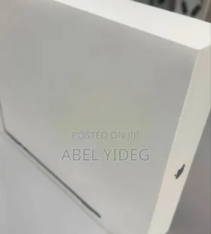 New Laptop Apple MacBook Air 16GB Apple M4 SSD 256GB