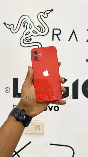 Photo - New Apple iPhone 12 128 GB Red