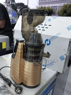 Photo - Automatic Compact Juicer Citrus Juicer Extractor Fruit