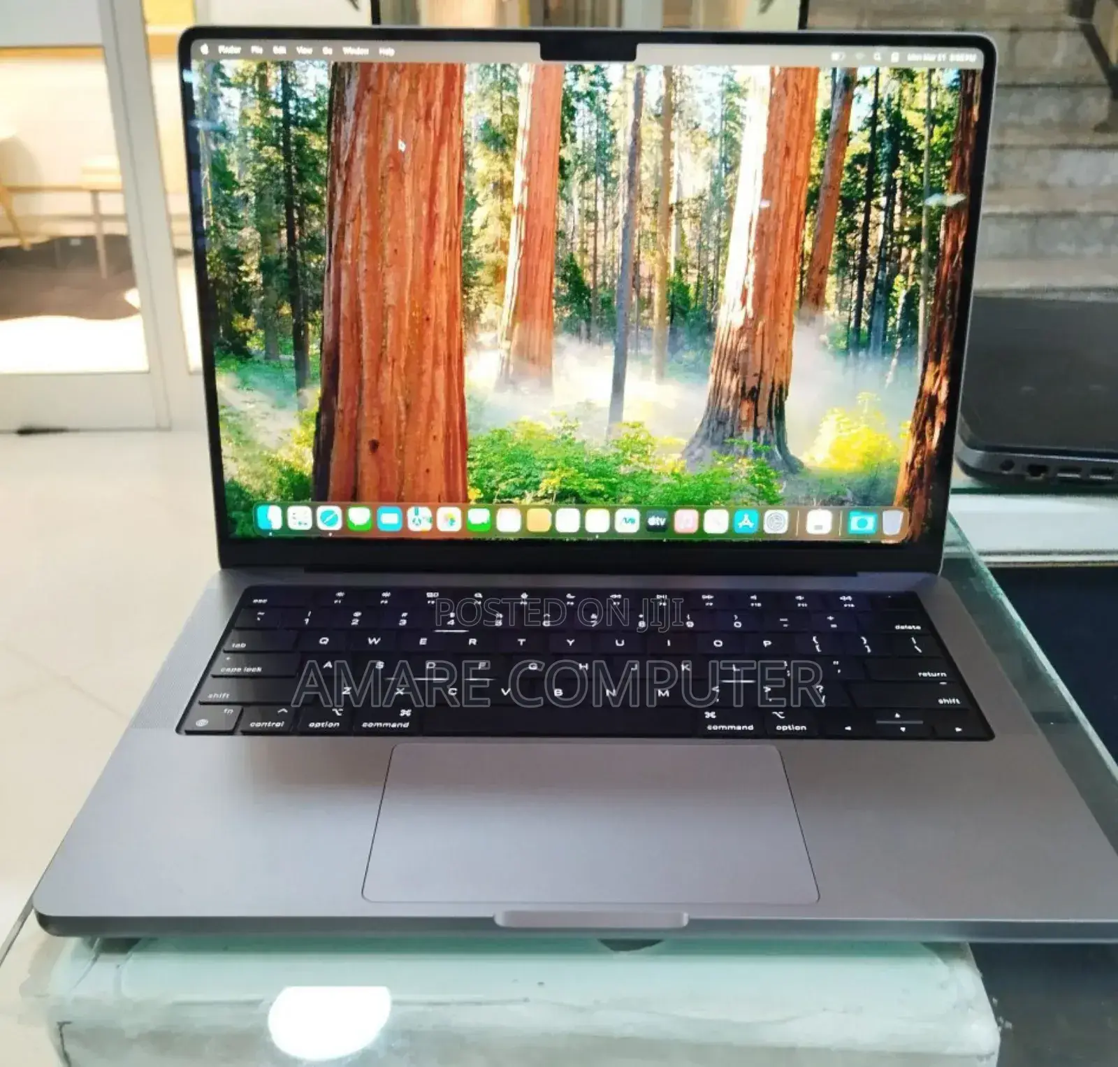 New Laptop Apple MacBook Pro M1 16GB Apple M1 Pro SSD 1T