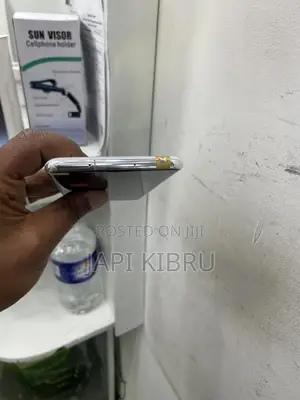 New Samsung Galaxy S10 5G 512 GB Silver