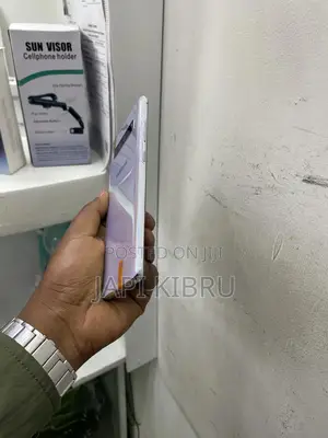 New Samsung Galaxy S10 5G 512 GB Silver