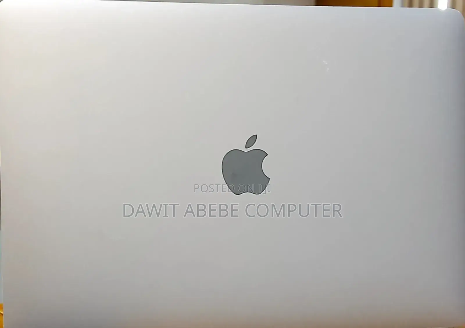New Laptop Apple MacBook Air 2022 M2 8GB Intel Core I5 SSD 256GB