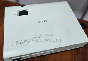 Photo - High Quality Sony VPL-Dx102 Projector White Brigh