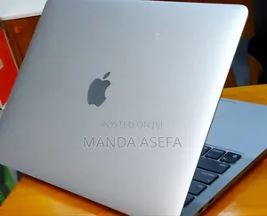 Photo - New Laptop Apple MacBook Pro 8GB Apple M2 SSD 256GB