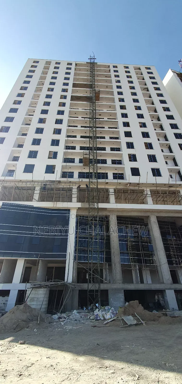 3bdrm Apartment in 95 ሺ ብር በካሬ ባለ ሶስት, Arada for sale