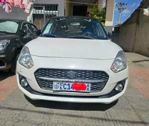 Suzuki Swift 2022 White