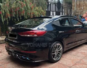 Hyundai Avante 2017 Black