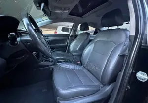 Hyundai Avante 2017 Black