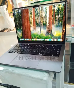 Photo - New Laptop Apple MacBook Pro 2020 M1 16GB Apple M1 Pro SSD 1T