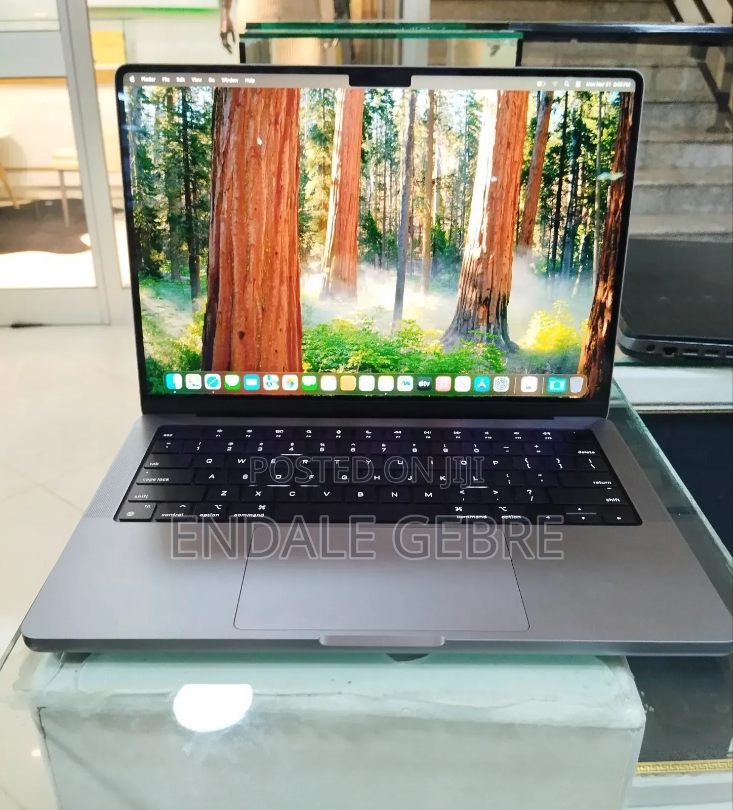 New Laptop Apple MacBook Pro 2020 M1 16GB Apple M1 Pro SSD 1T