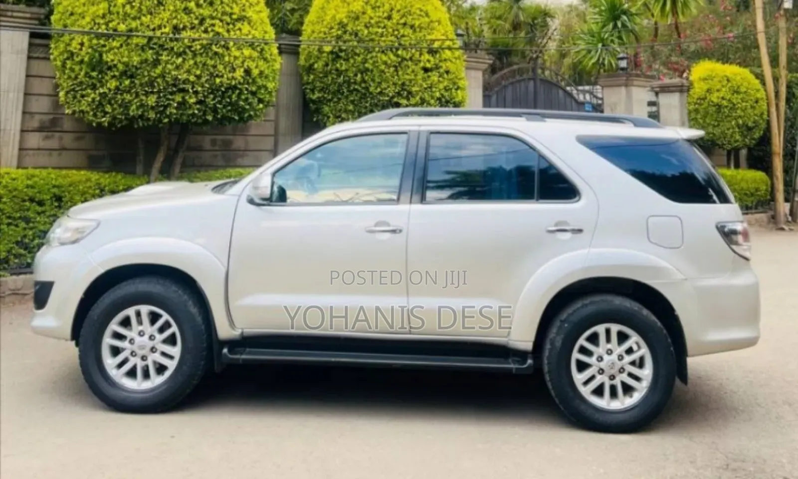 Toyota Fortuner 2012 Gray