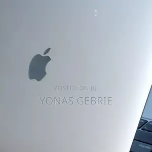 New Laptop Apple MacBook Pro 2022 M2 8GB Apple M2 SSD 256GB