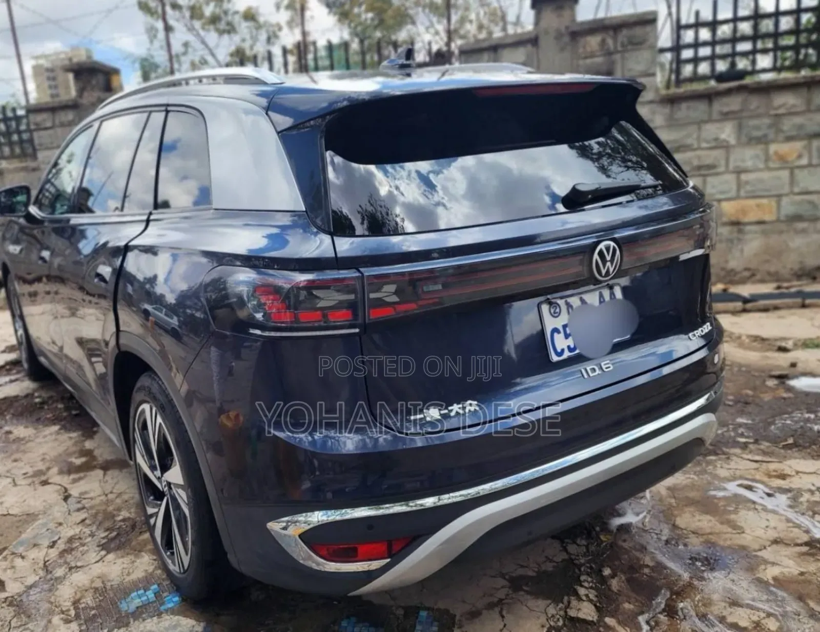 Volkswagen ID.6 2023 Blue