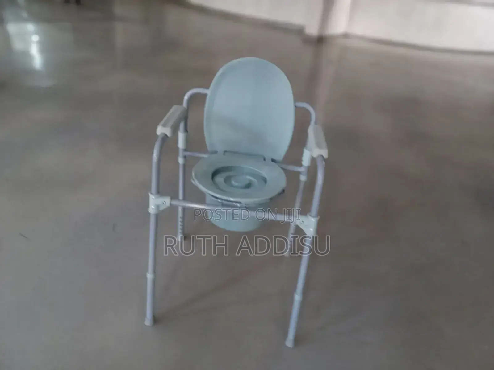 Commode Chair33commode Chair32commode Chair32commode Chair