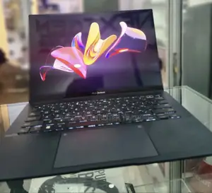 New Laptop Asus ZenBook 13 UX331UN 16GB Intel Core i7 SSD 512GB