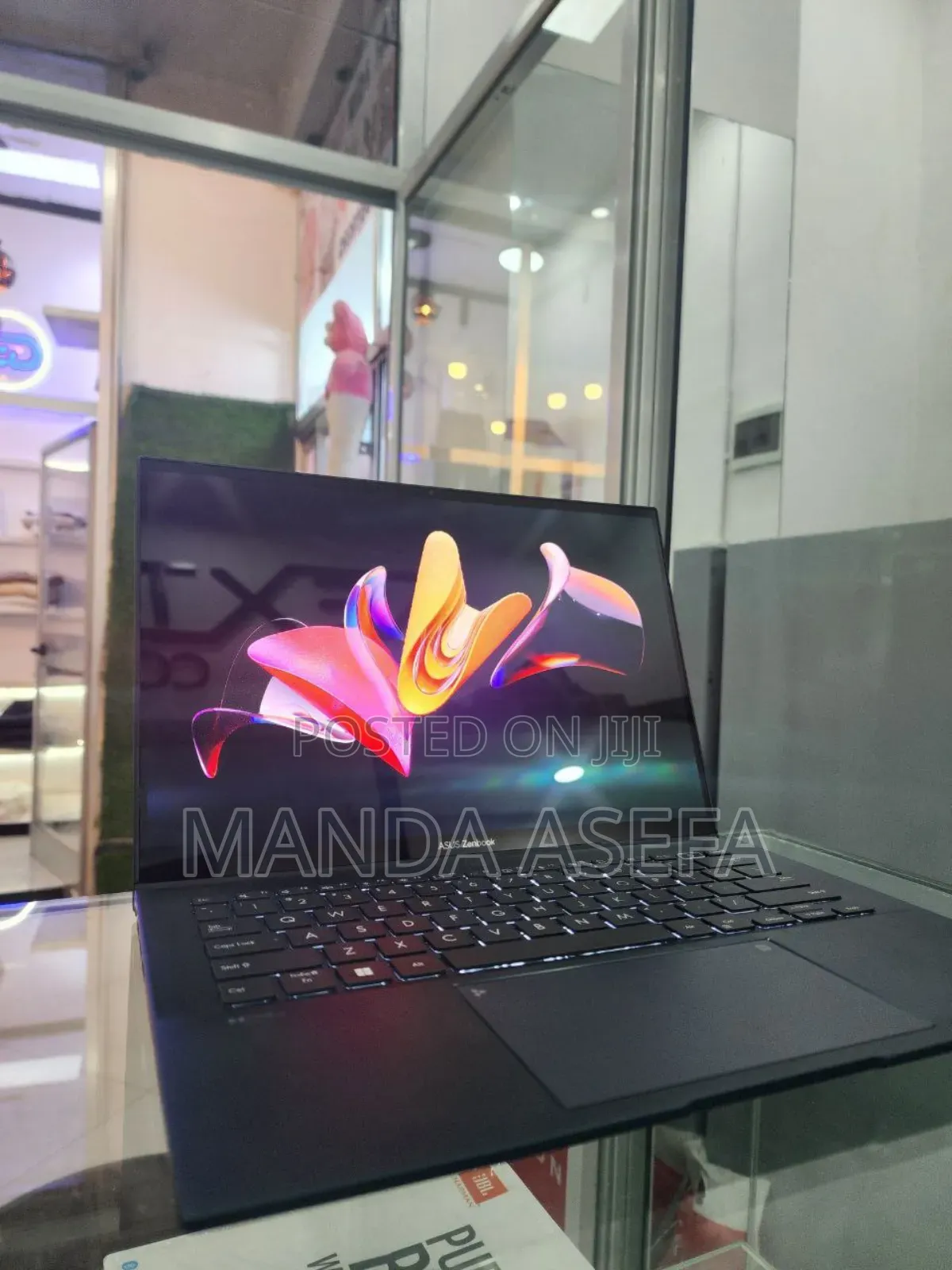 New Laptop Asus ZenBook 13 UX331UN 16GB Intel Core I7 SSD 512GB