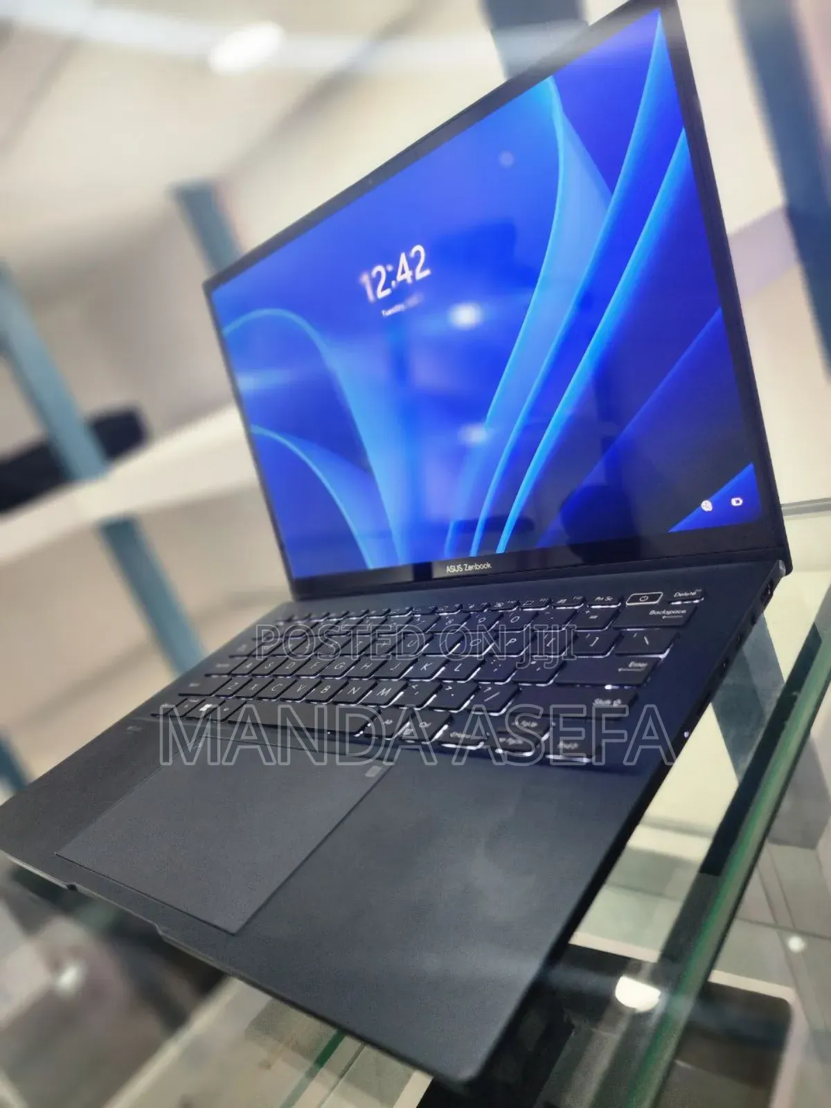 New Laptop Asus ZenBook 13 UX331UN 16GB Intel Core I7 SSD 512GB