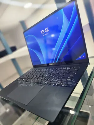 New Laptop Asus ZenBook 13 UX331UN 16GB Intel Core I7 SSD 512GB