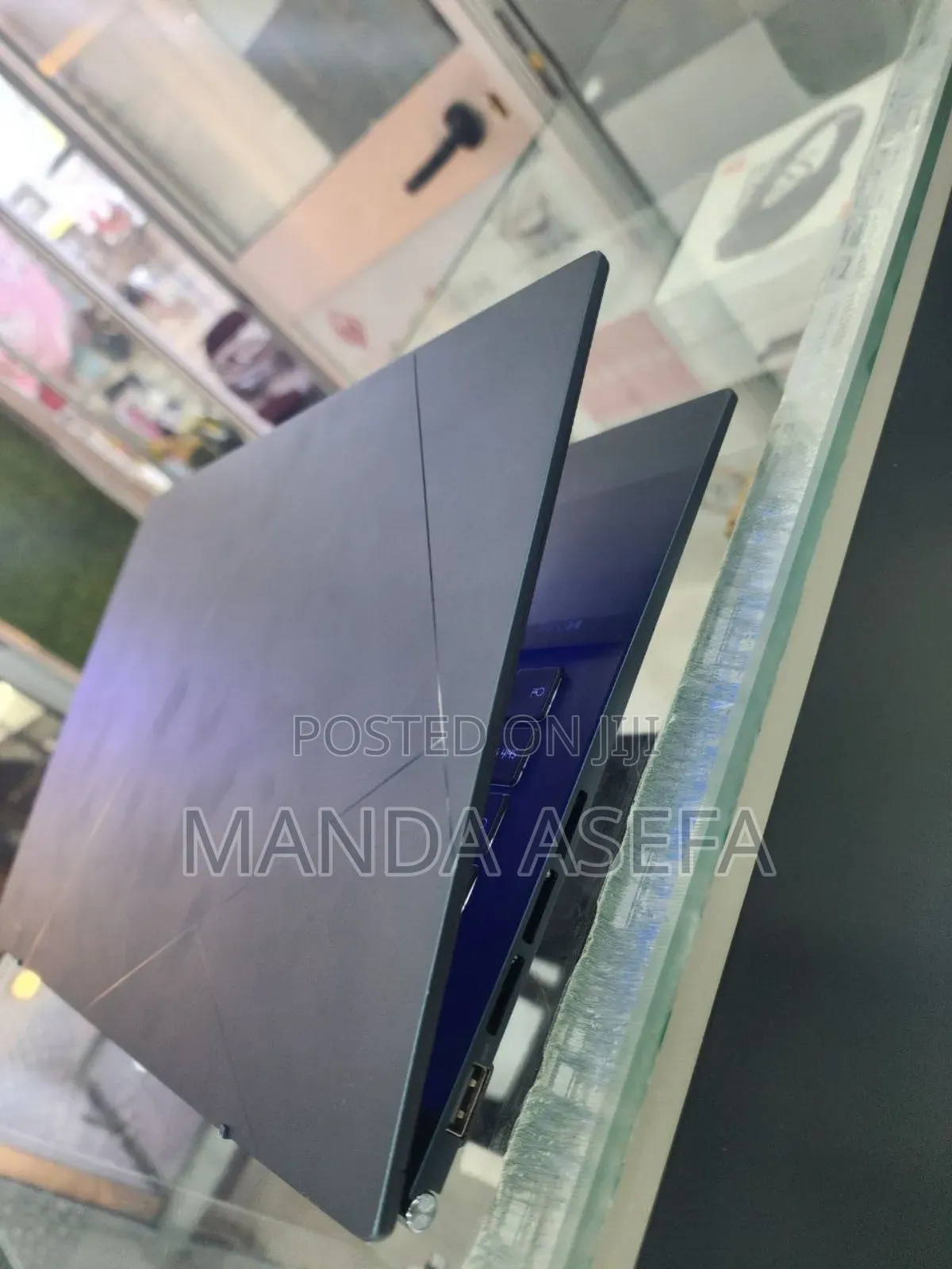 New Laptop Asus ZenBook 13 UX331UN 16GB Intel Core I7 SSD 512GB