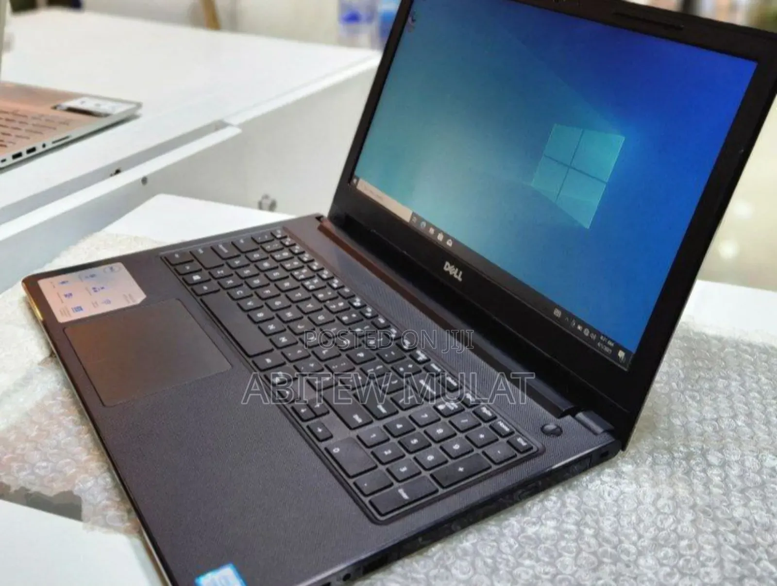 New Laptop Dell Vostro 15 3000 4GB Intel Core I5 HDD 1T