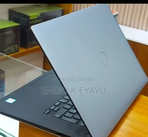 New Laptop Dell Precision 5540 32GB Intel Core I7 SSD 512GB