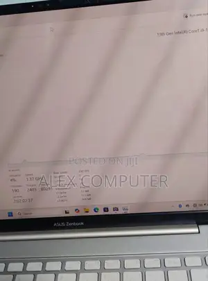 New Laptop Asus ZenBook UX301LA 32GB Intel Core I9 SSD 512GB