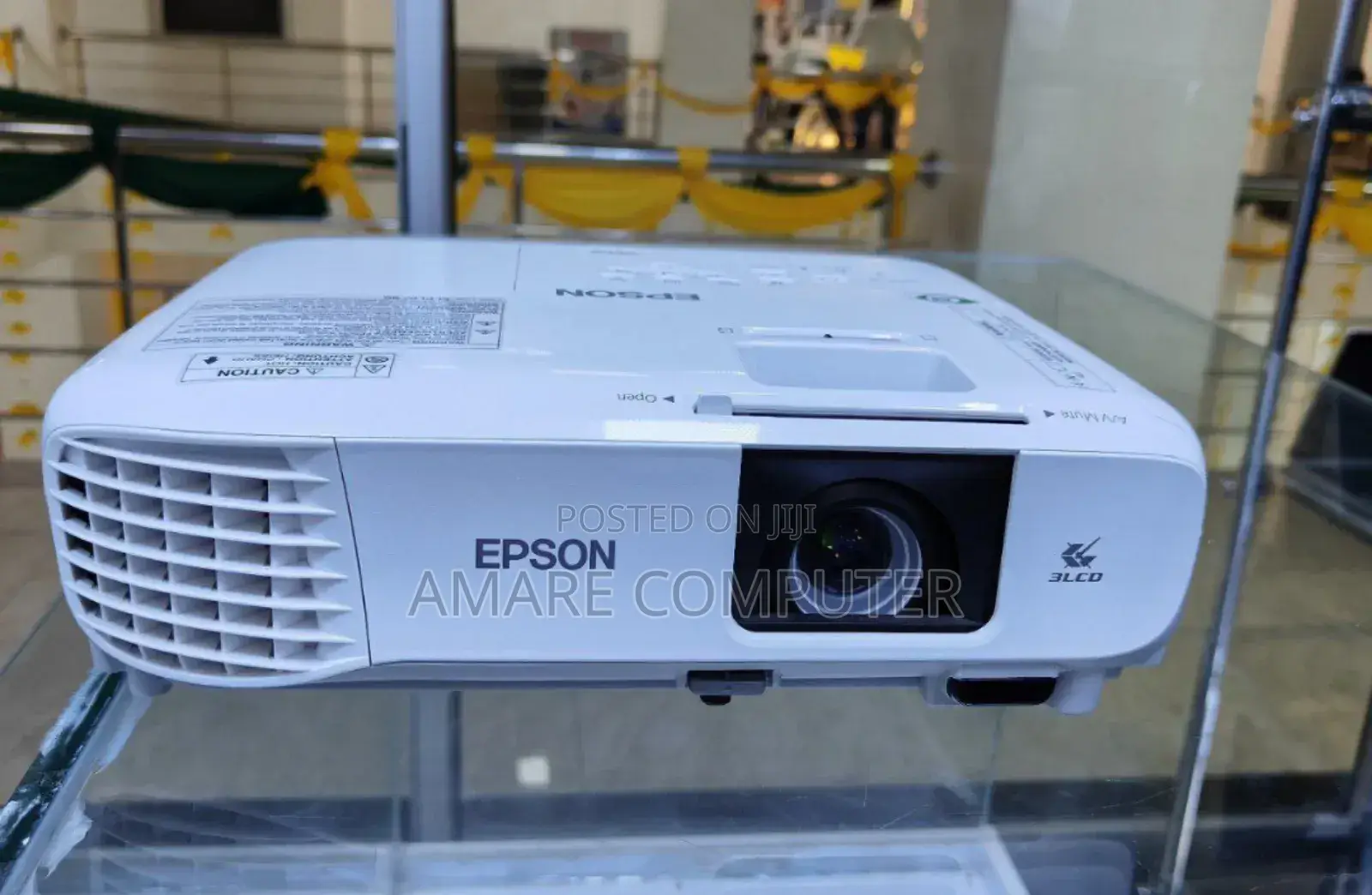 Brand New Epson Projector Has Remote Model Na