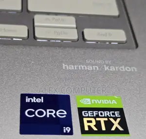 New Laptop Asus ZenBook UX301LA 32GB Intel Core I9 SSD 512GB