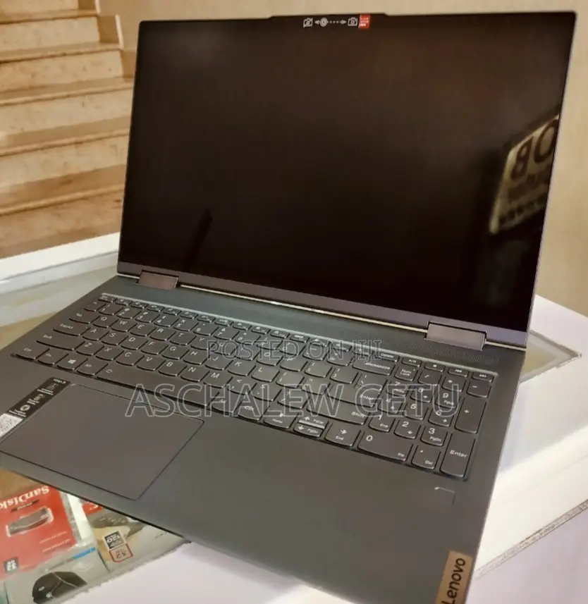 New Laptop Lenovo Yoga 710 8GB Intel Core I7 SSD 256GB