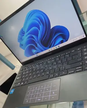 New Laptop Asus 8GB Intel Core I5 SSD 512GB