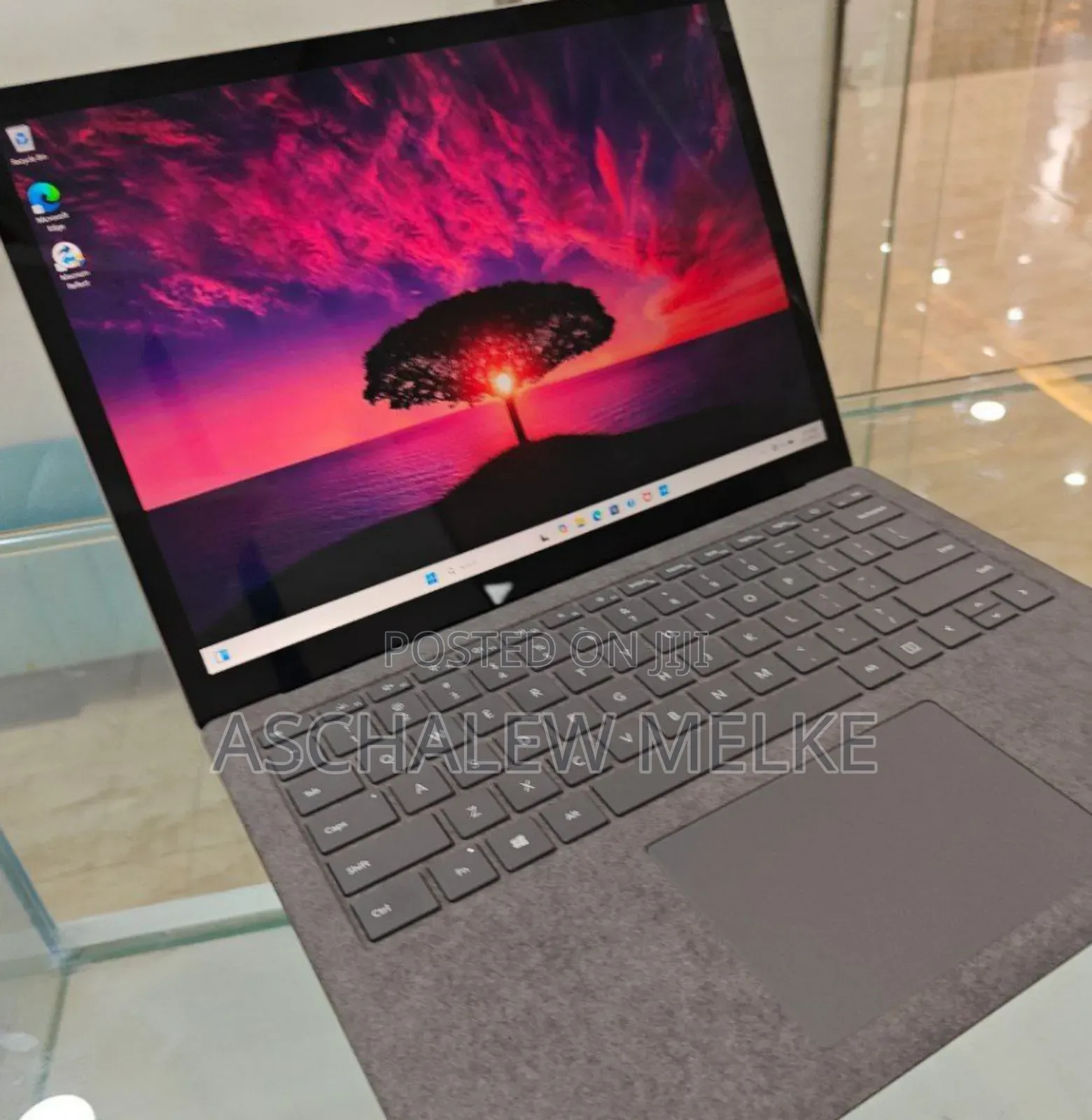 New Laptop Microsoft Surface 16GB Intel Core I7 SSD 512GB