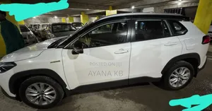 Toyota Corolla Cross Hybrid 2023 White