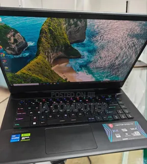 New Laptop MSI Vector GP68 HX 13V 32GB Intel Core I7 SSD 1T