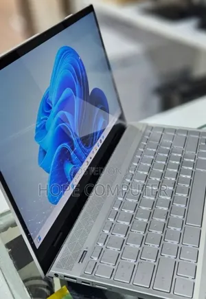 New Laptop HP Envy X360 8GB Intel Core I5 SSD 512GB